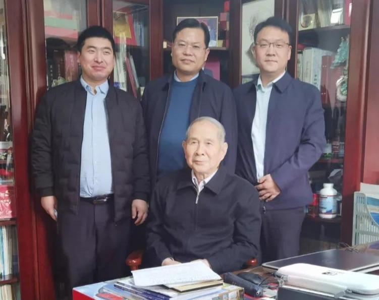 丰博计量集团董事长杨德柱陪同原阳县县长郭新